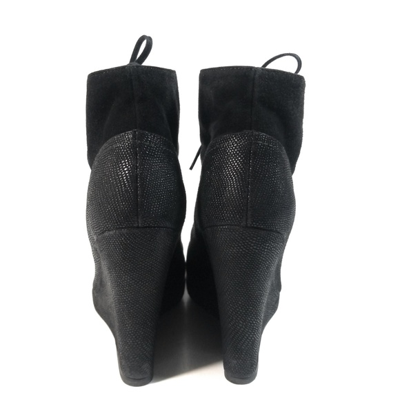 Stuart Weitzman Suede Stingray Wedge Booties 7 M - Picture 5 of 8